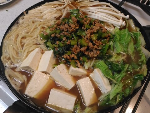 担々麺風ラーメン鍋